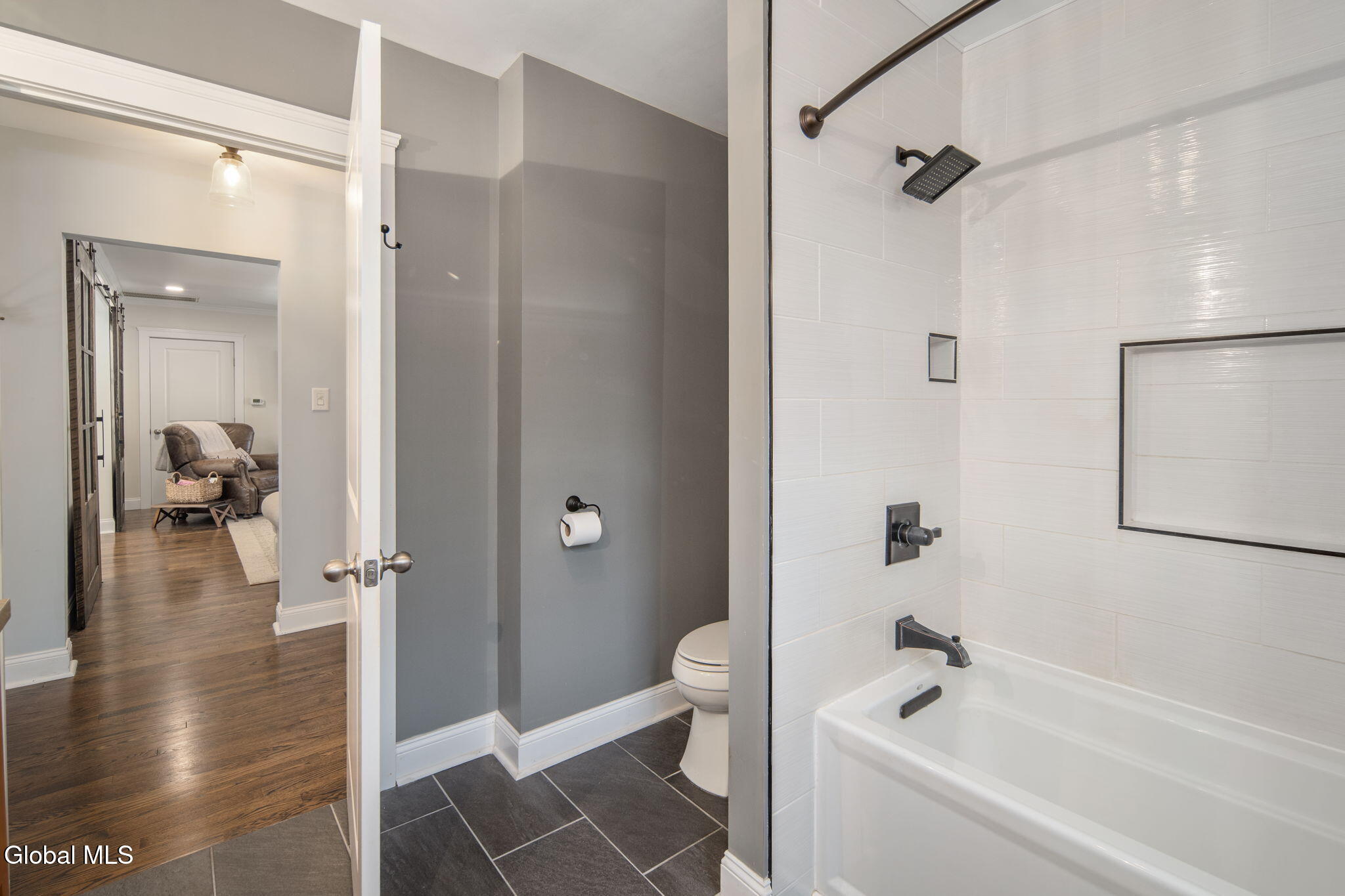 274 Osborne Road Colonie, NY 12211 - Photo 30 of 44 32-274OsborneRd_32