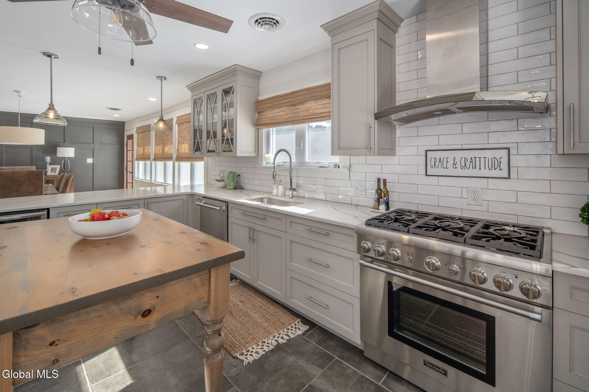 274 Osborne Road Colonie, NY 12211 - Photo 7 of 44 16-274OsborneRd_16