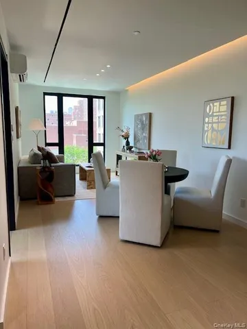 $910,000 | 108-15 72nd Avenue, Unit 4C | Forest Hills