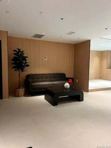 $910,000 | 108-15 72nd Avenue, Unit 4C | Forest Hills