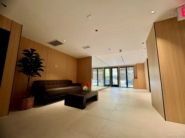 $910,000 | 108-15 72nd Avenue, Unit 4C | Forest Hills