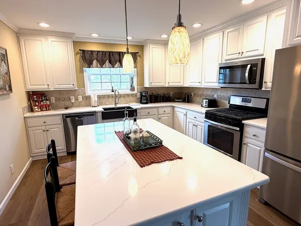 $449,000 | 105 Opal Lane, Gardner, MA 01440