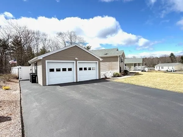 $449,000 | 105 Opal Lane, Gardner, MA 01440