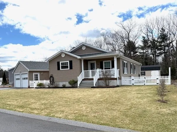 $449,000 | 105 Opal Lane, Gardner, MA 01440