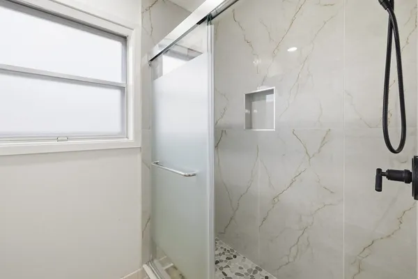 $2,100 | 301 Manor Drive, Unit B, Kerrville, TX 78028