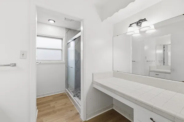 $2,100 | 301 Manor Drive, Unit B, Kerrville, TX 78028