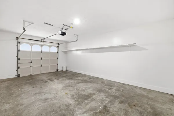 $2,100 | 301 Manor Drive, Unit B, Kerrville, TX 78028