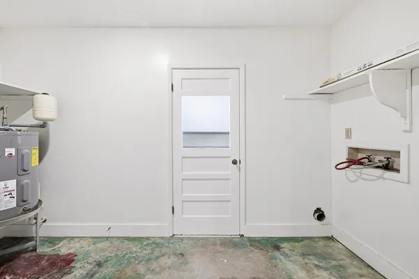 $2,100 | 301 Manor Drive, Unit B, Kerrville, TX 78028