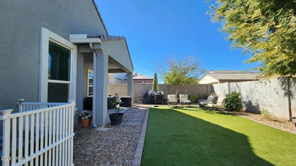 $1,800 | 38104 West San Ildefanso Avenue, Maricopa, AZ 85138