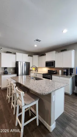 $1,800 | 38104 West San Ildefanso Avenue, Maricopa, AZ 85138
