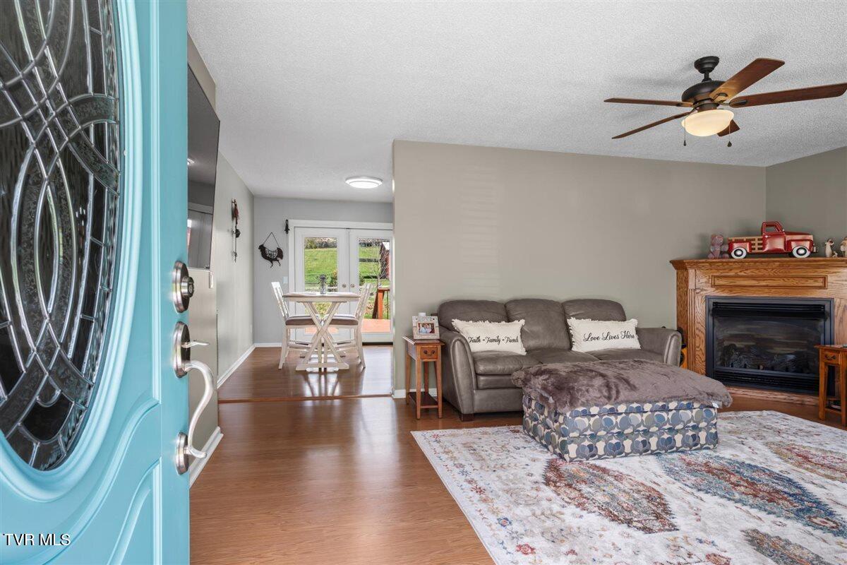 109 Valmar Road Unicoi, TN 37692 - Photo 4 of 67 45-WBP-Valmar-24