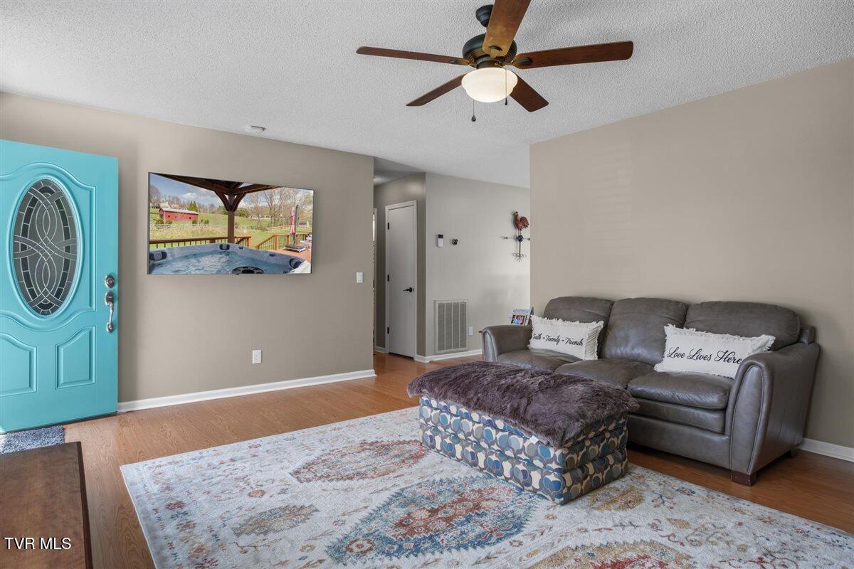 109 Valmar Road Unicoi, TN 37692 - Photo 7 of 67 43-WBP-Valmar-27