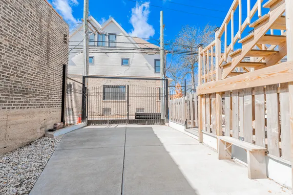 $1,375,000 | 4054 North Western Avenue, Chicago, IL 60618