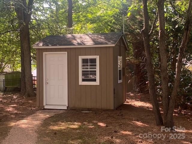 709 Falls Church Road Charlotte, NC 28270 - Photo 2 of 26 Gallery Image 2