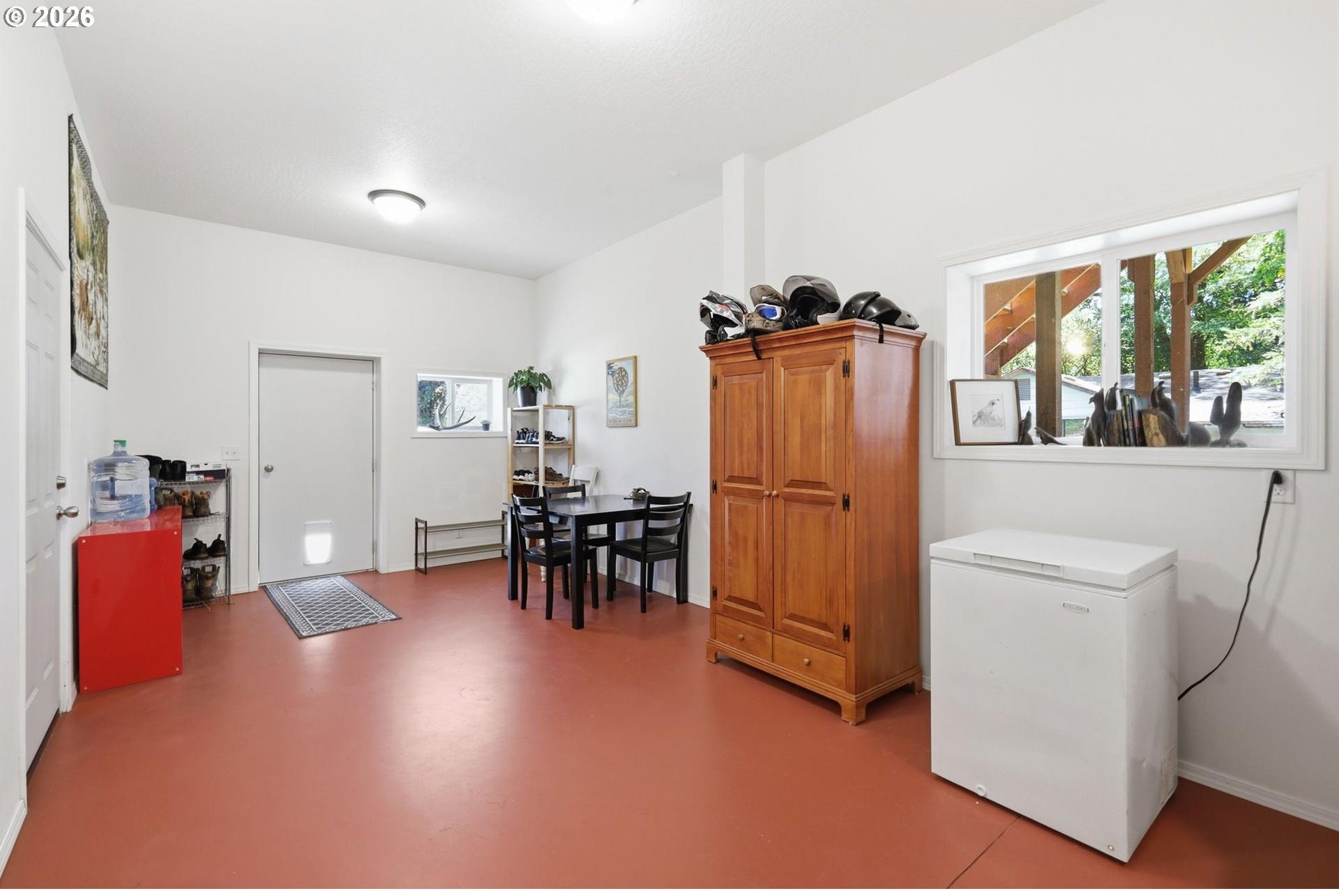 76566 Davis Road Oakridge, OR 97463 - Photo 32 of 42 Gallery Image 32
