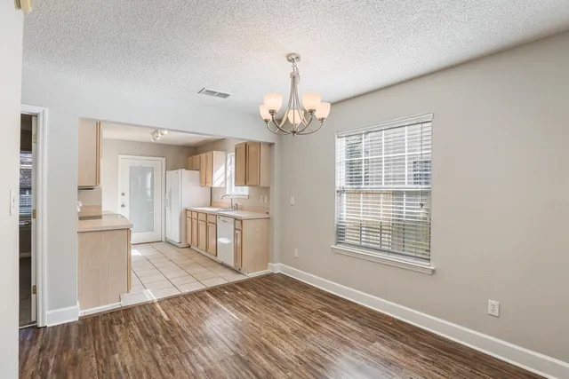 $2,200 | 5079 Mint Hill Court, Tallahassee, FL 32309