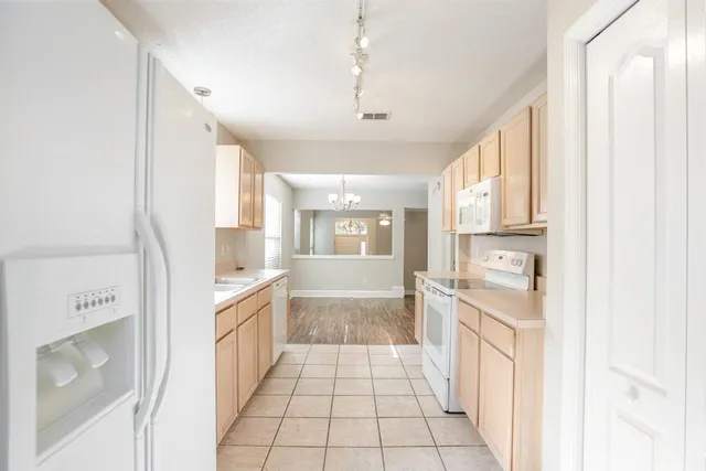 $2,200 | 5079 Mint Hill Court, Tallahassee, FL 32309