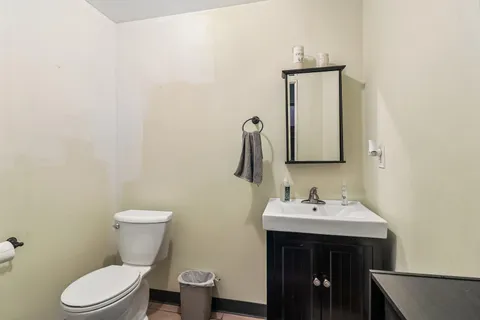 $325,000 | 1011 Ridgewood Avenue, McHenry, IL 60051