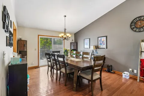 $325,000 | 1011 Ridgewood Avenue, McHenry, IL 60051