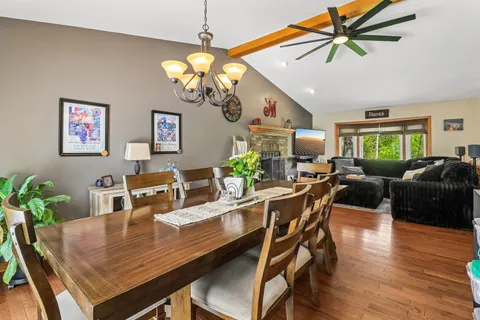 $325,000 | 1011 Ridgewood Avenue, McHenry, IL 60051