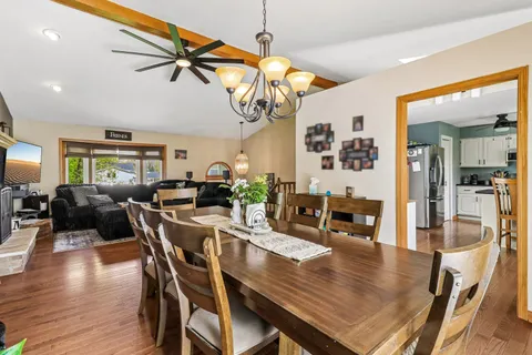 $325,000 | 1011 Ridgewood Avenue, McHenry, IL 60051