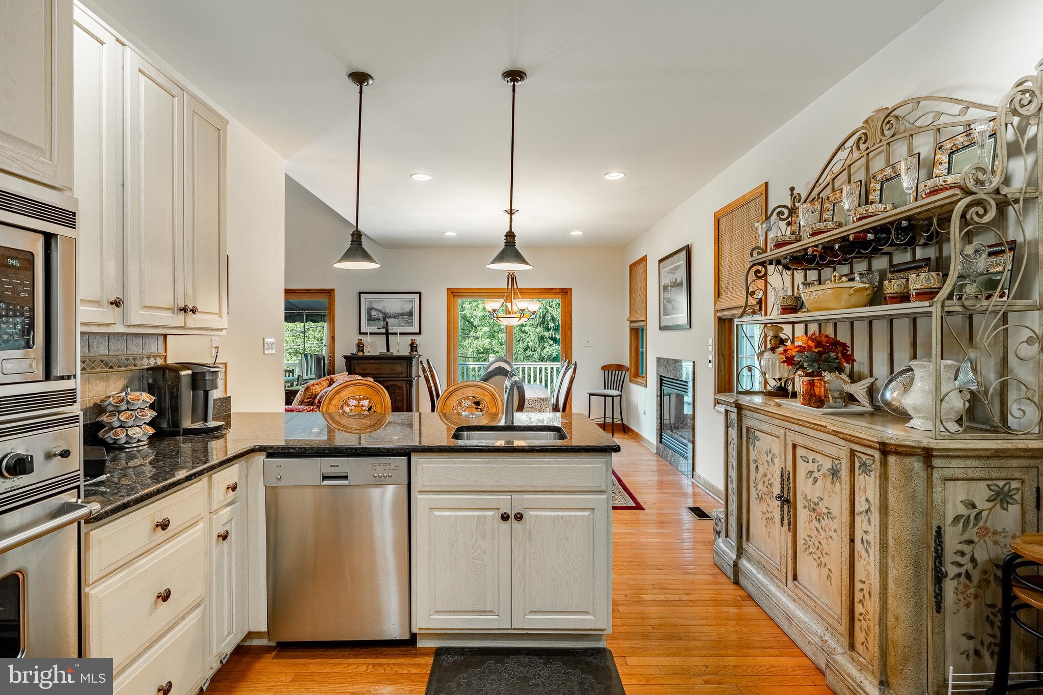 2 River Road Philadelphia, PA 19128 - Photo 18 of 46 a kitchen with lots of counter top space