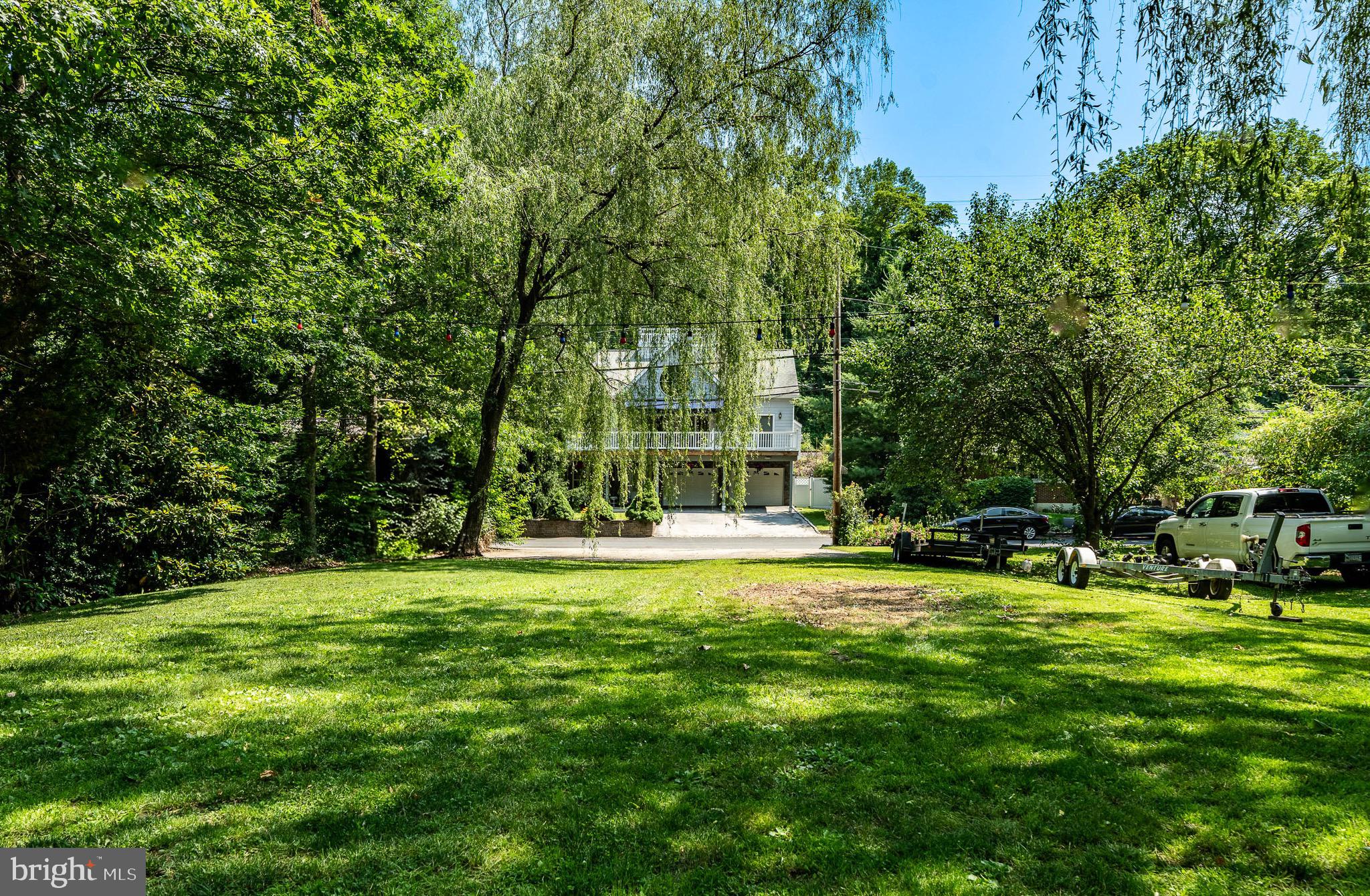2 River Road Philadelphia, PA 19128 - Photo 45 of 46 a view of a park with large trees