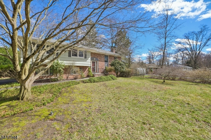 67 Sun Valley Way Morris Plains, NJ 07950 - Photo 1 of 33