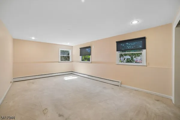 $725,000 | 67 Sun Valley Way, Morris Plains, NJ 07950