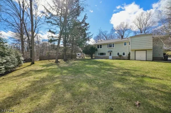$725,000 | 67 Sun Valley Way, Morris Plains, NJ 07950