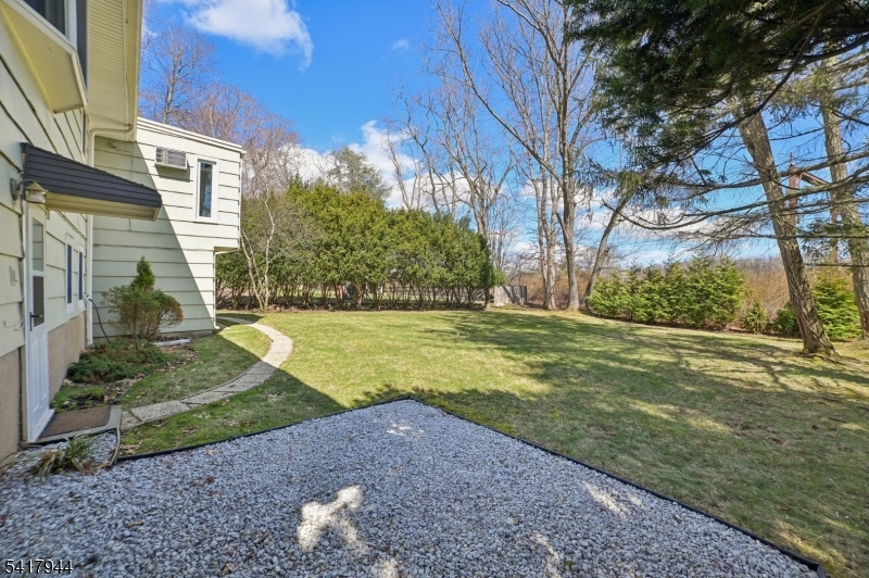 67 Sun Valley Way Morris Plains, NJ 07950 - Photo 28 of 33