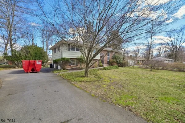 $725,000 | 67 Sun Valley Way, Morris Plains, NJ 07950