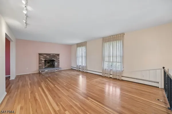 $725,000 | 67 Sun Valley Way, Morris Plains, NJ 07950