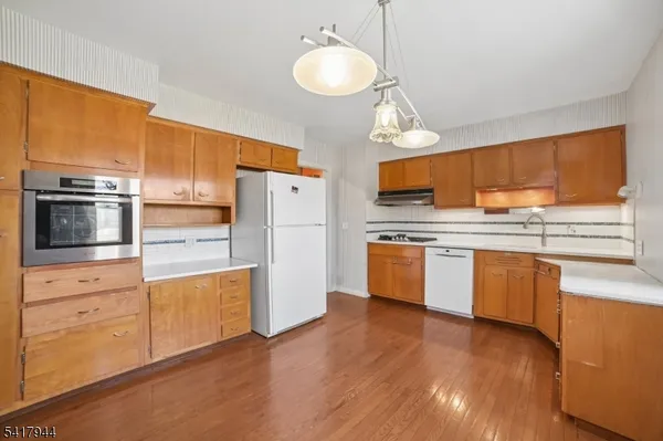 $725,000 | 67 Sun Valley Way, Morris Plains, NJ 07950