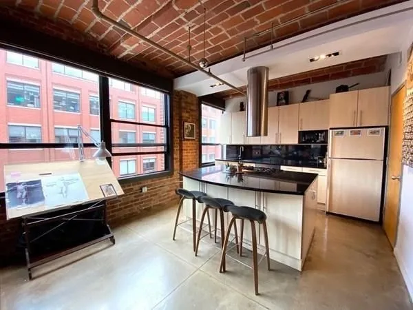 $5,500 | 121-123 Beach Street, Unit 501, Boston, MA 02111