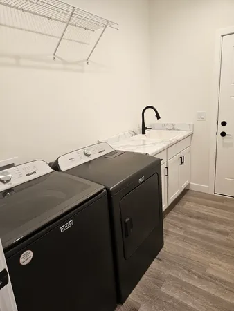 a close view of sink and tap