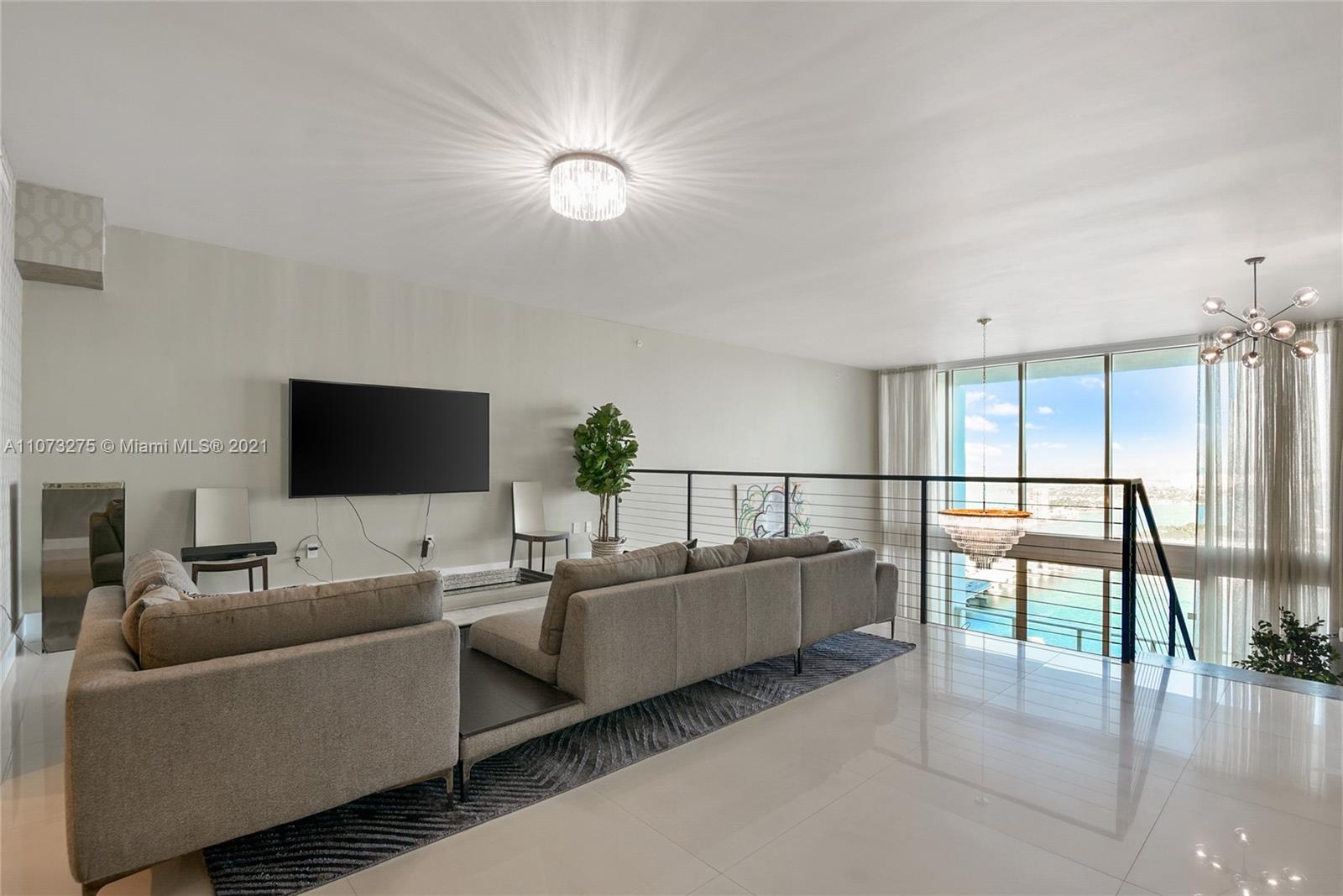 1040 Biscayne Boulevard, Unit PH4202 Miami, FL 33132 - Photo 20 of 54