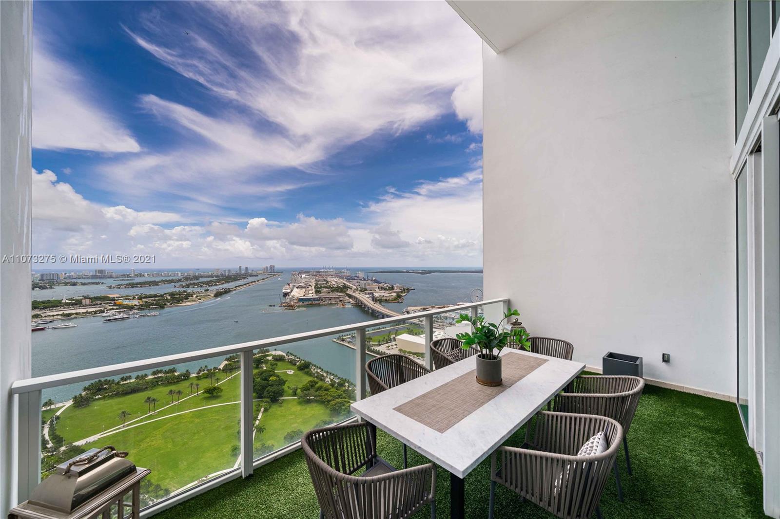 1040 Biscayne Boulevard, Unit PH4202 Miami, FL 33132 - Photo 2 of 54