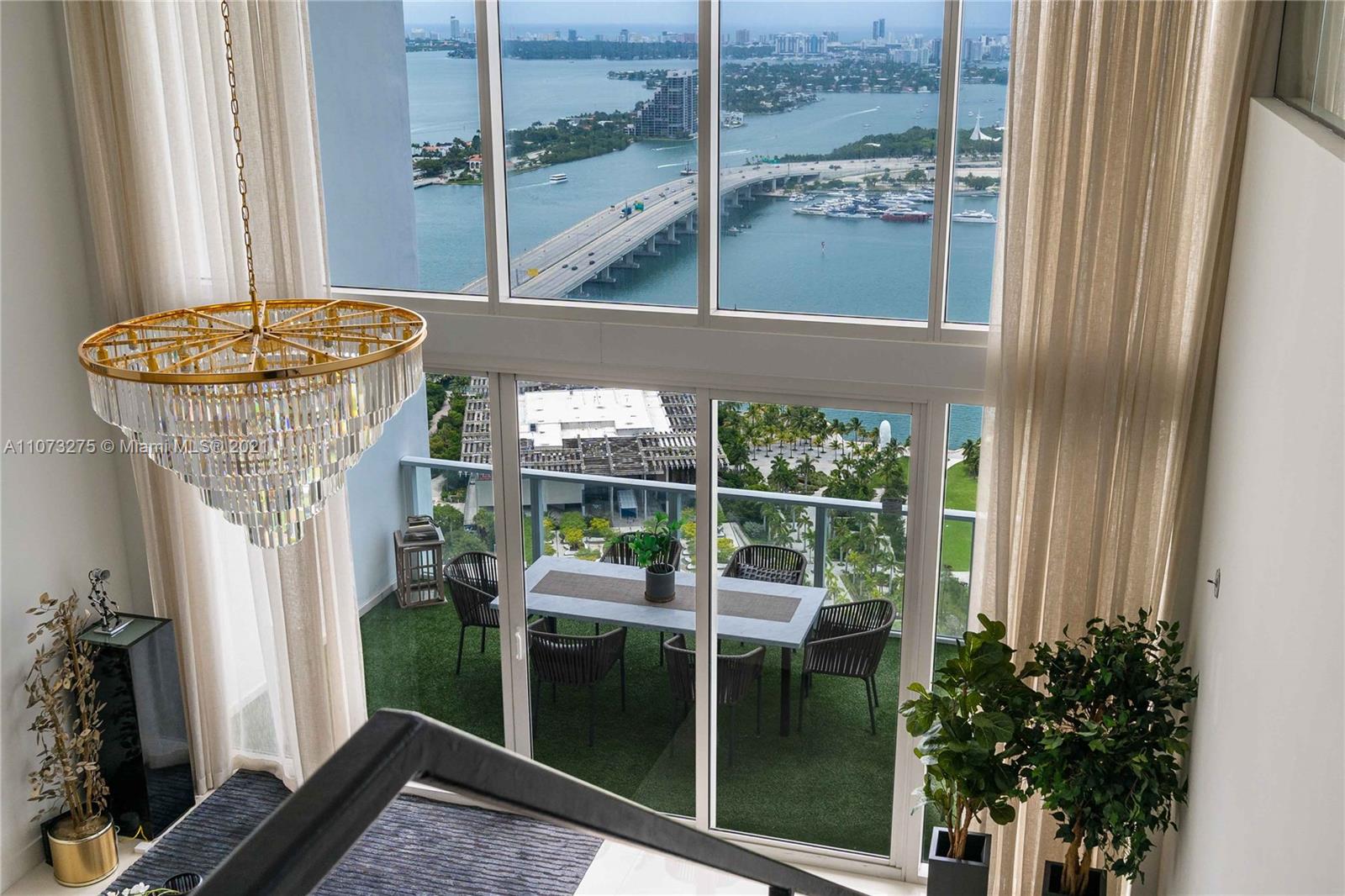 1040 Biscayne Boulevard, Unit PH4202 Miami, FL 33132 - Photo 4 of 54