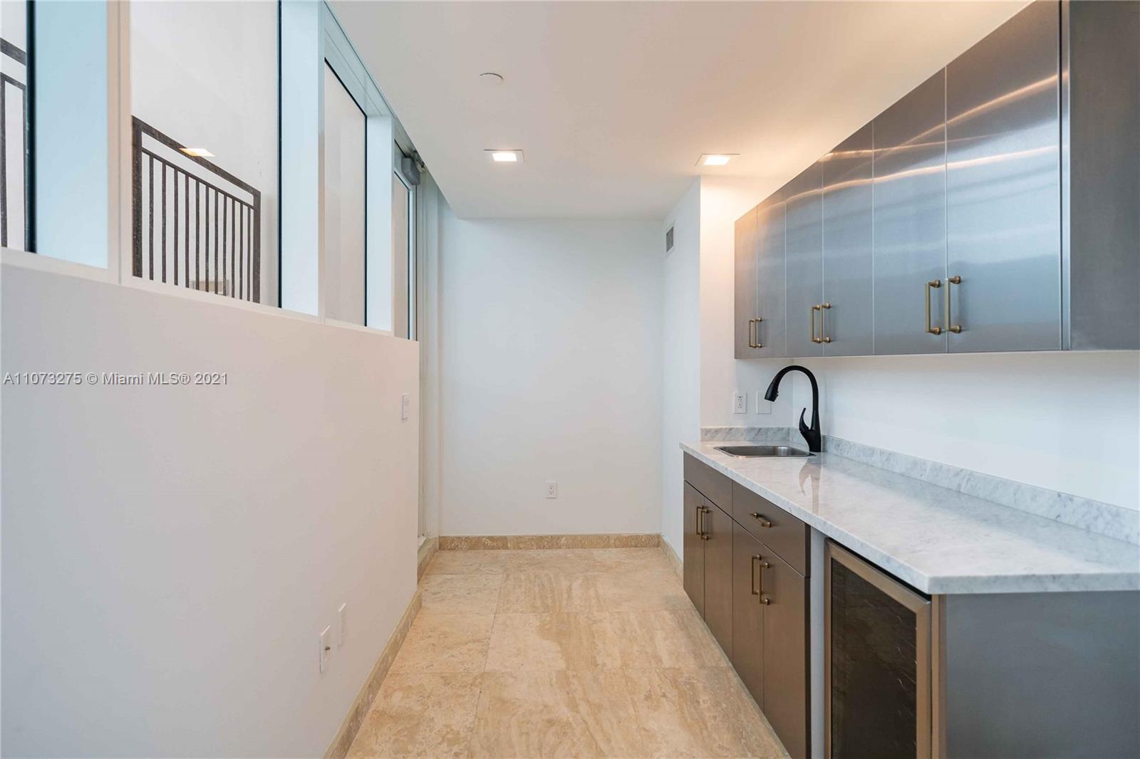 1040 Biscayne Boulevard, Unit PH4202 Miami, FL 33132 - Photo 41 of 54