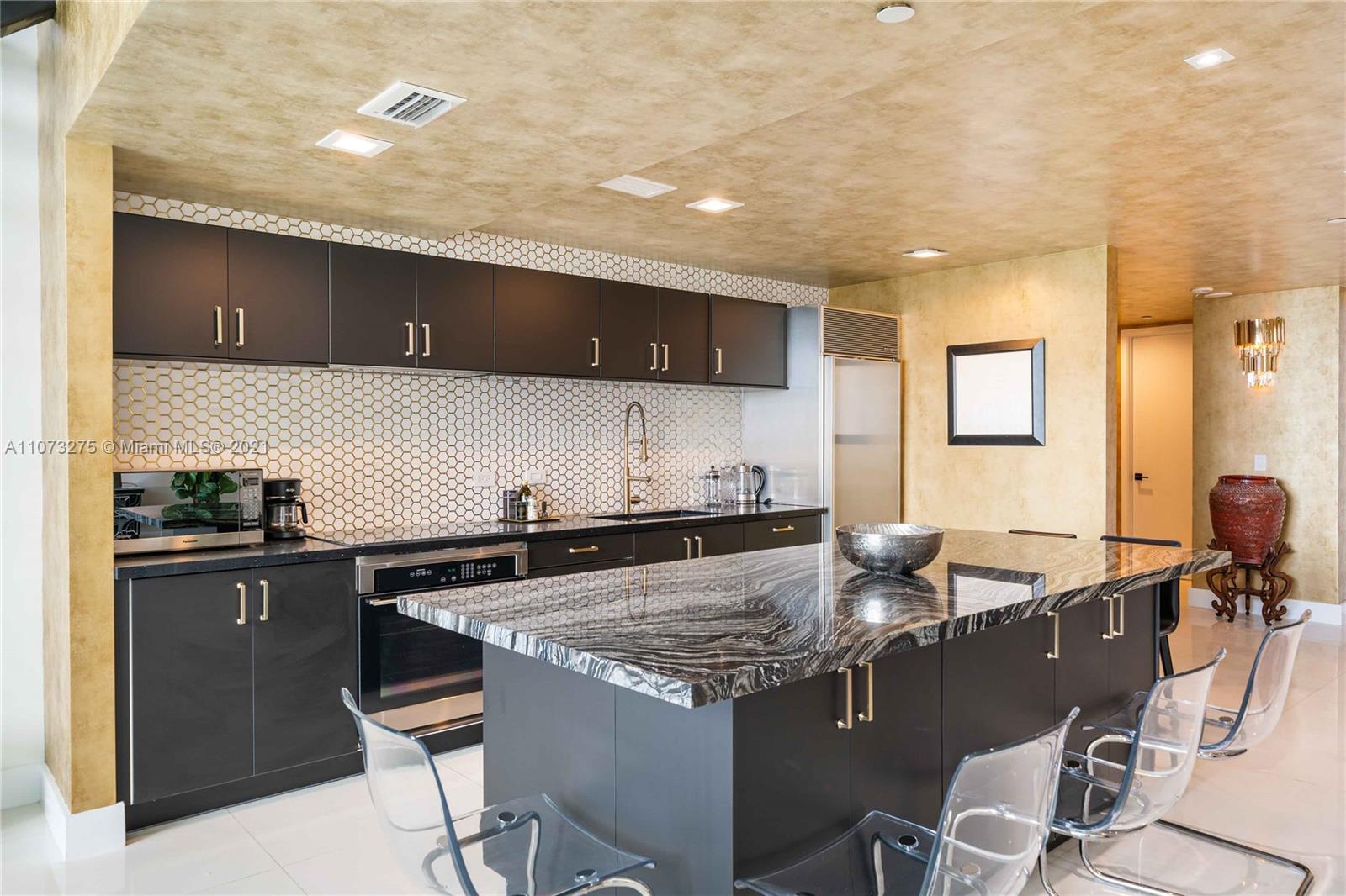 1040 Biscayne Boulevard, Unit PH4202 Miami, FL 33132 - Photo 6 of 54