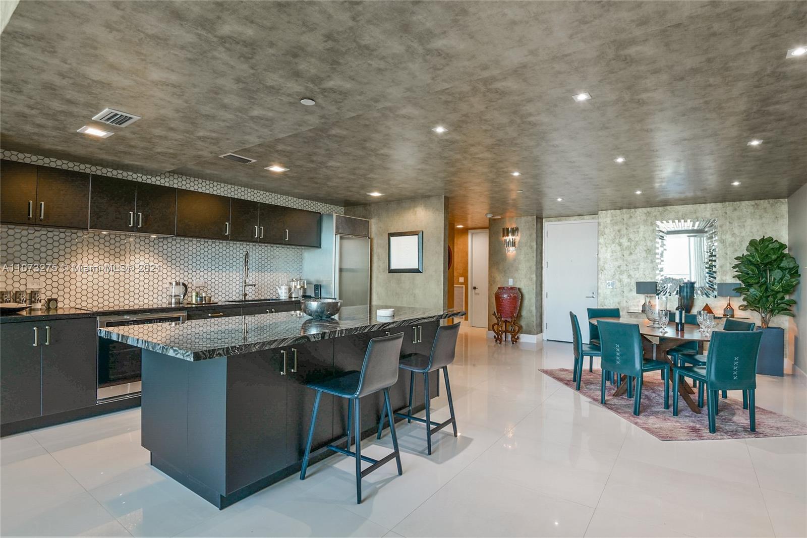 1040 Biscayne Boulevard, Unit PH4202 Miami, FL 33132 - Photo 7 of 54