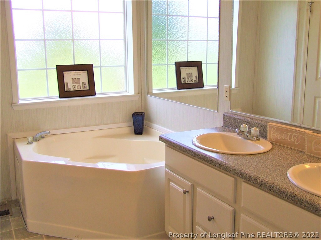 401 Lucas Road Dunn, NC 28334 - Photo 15 of 30 Gallery Image 15