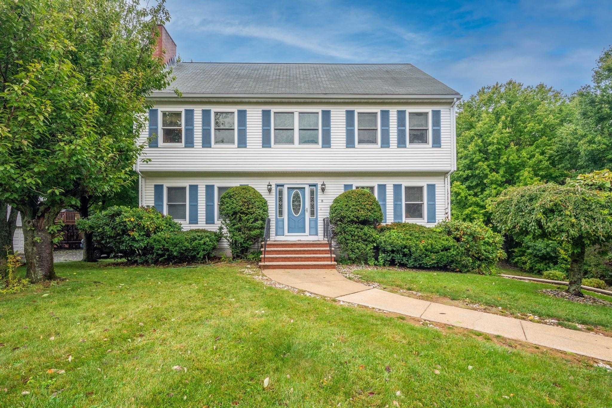 8 Otter Pond Road Lynnfield, MA 01940 - Photo 2 of 38 Gallery Image 2