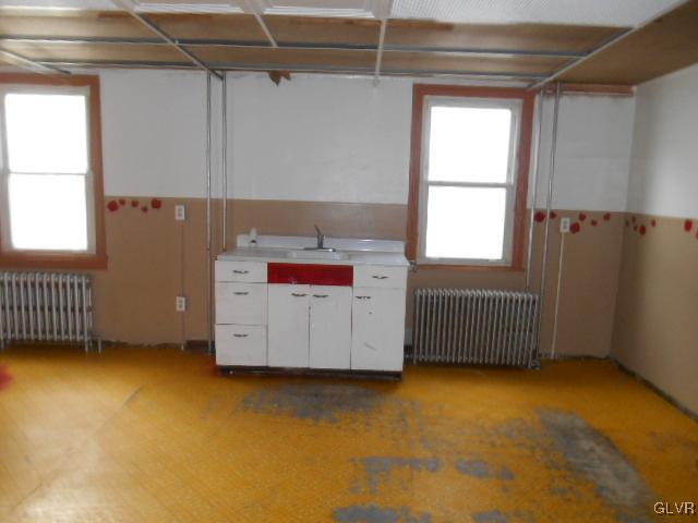 121 Maple Street Coplay, PA 18037 - Photo 5 of 13 Gallery Image 5