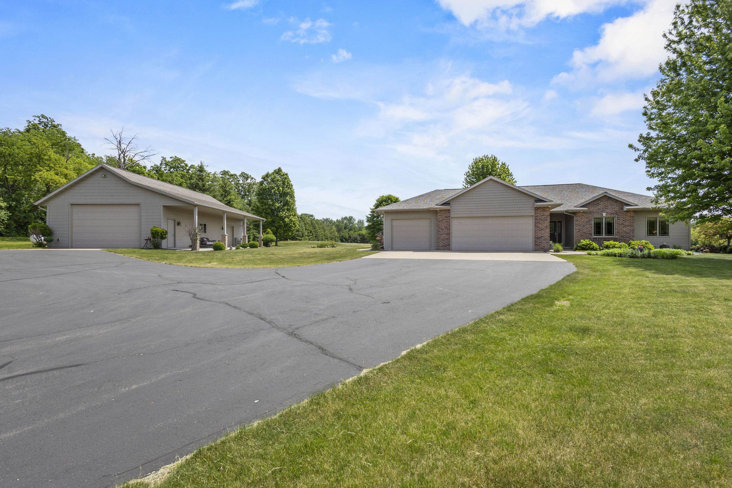 N7166 Forest Ridge Road Ripon, WI 54971 - Photo 4 of 70