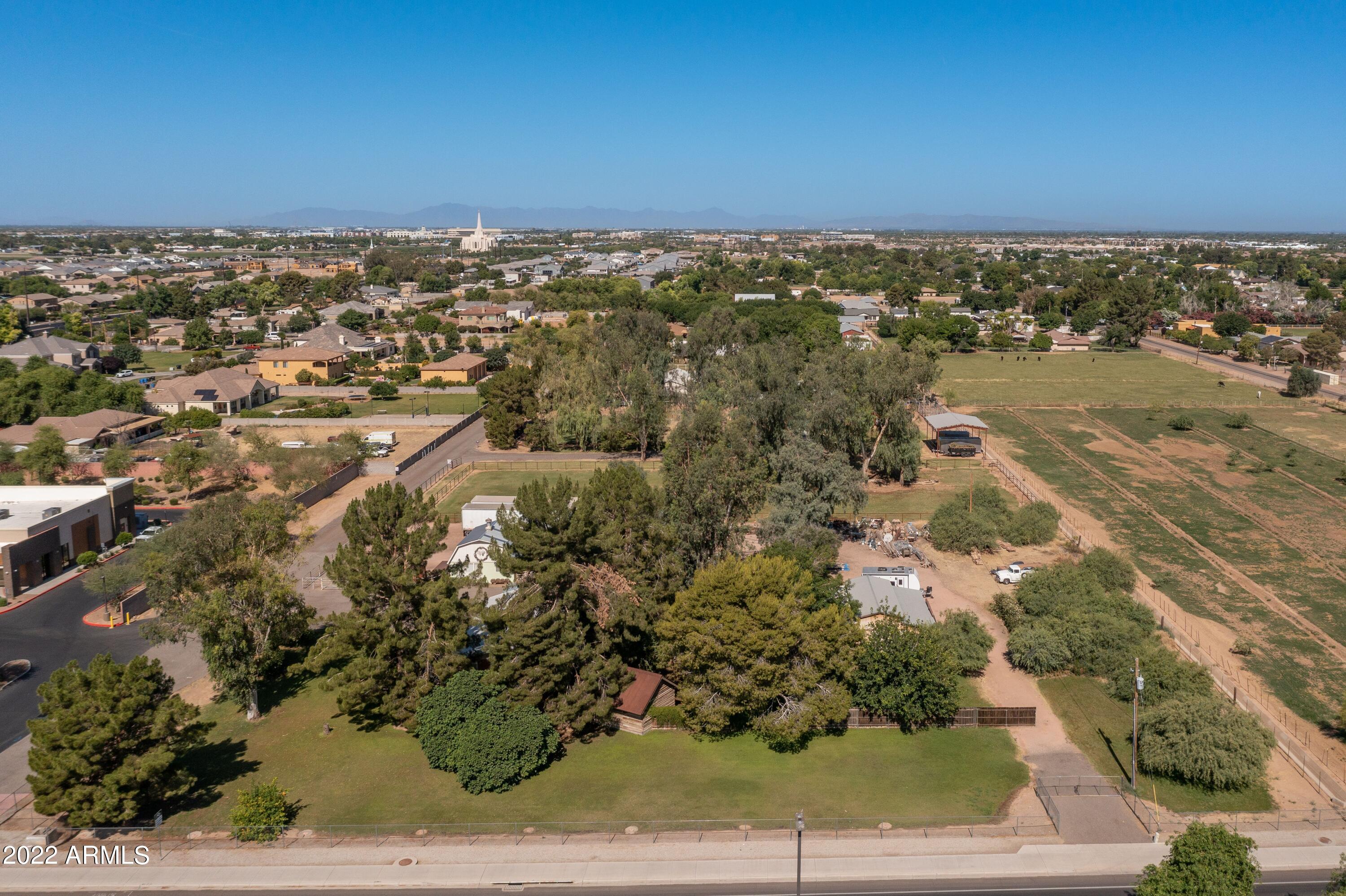 3080 South Higley Road Gilbert, AZ 85295 - Photo 3 of 25 E49BFB89-545E-44DC-B642-2E7F1F8510C7