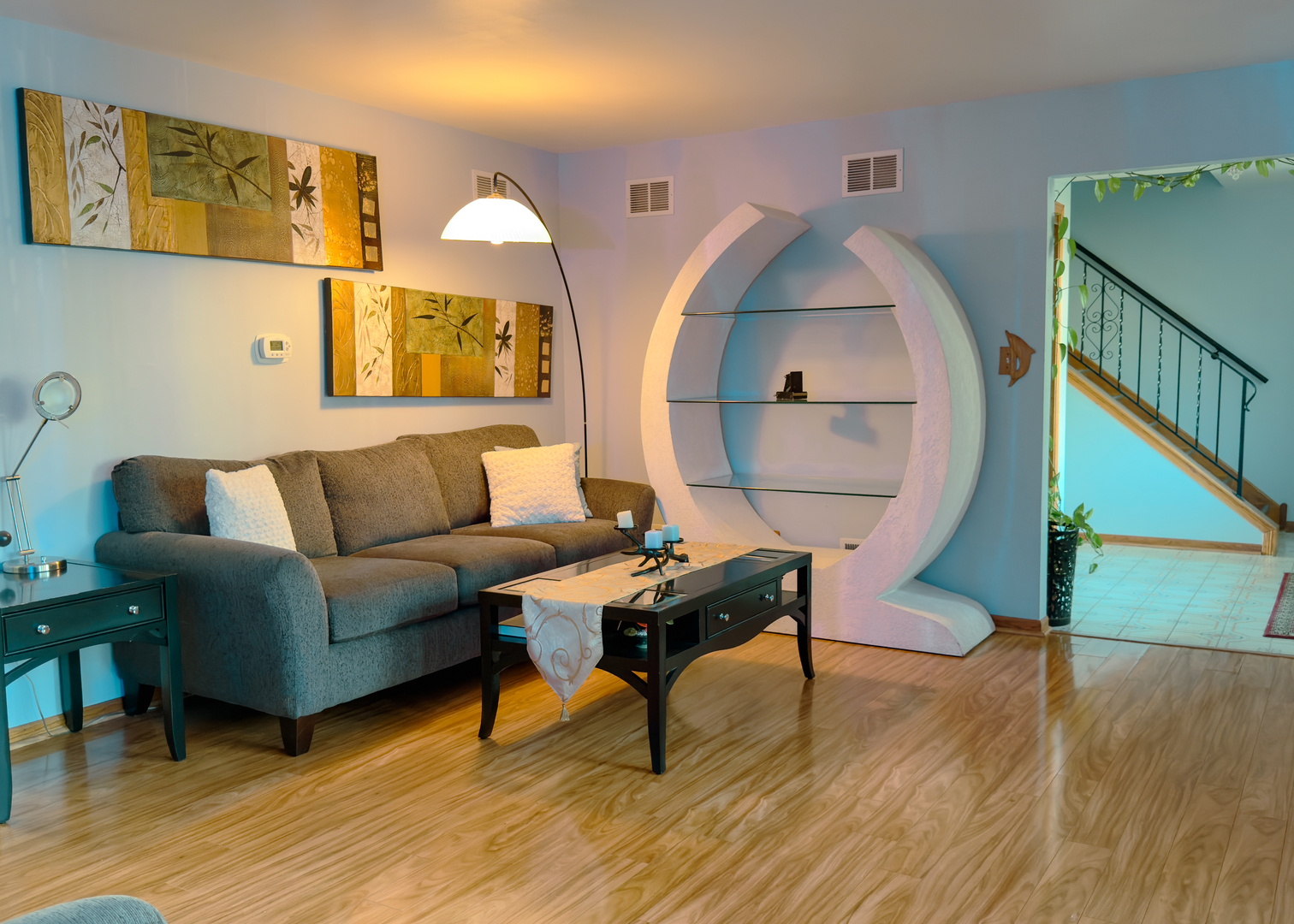 10S168 Oneill Drive Burr Ridge, IL 60527 - Photo 2 of 23 Gallery Image 2