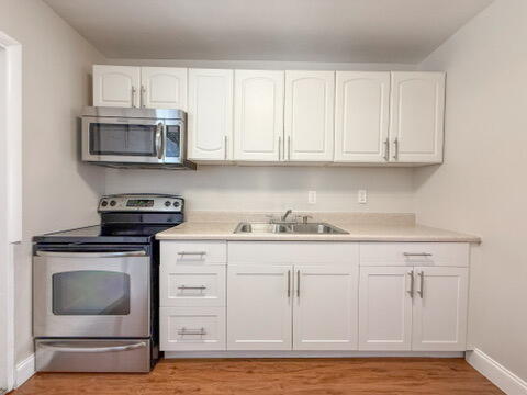 821 3rd Street, Unit 821A West Palm Beach, FL 33401 - Photo 5 of 13 E799B7C8-AF95-4DC4-8DEC-C83C71D806B0_4_5