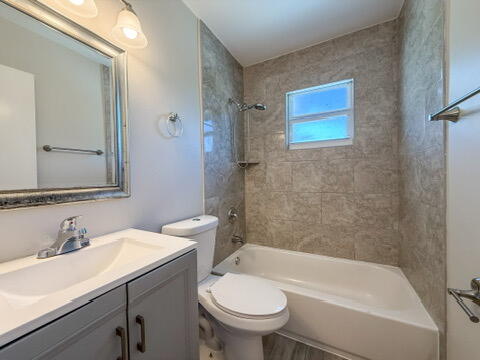 821 3rd Street, Unit 821A West Palm Beach, FL 33401 - Photo 9 of 13 629A9608-D671-457D-8D11-354E76482211_4_5